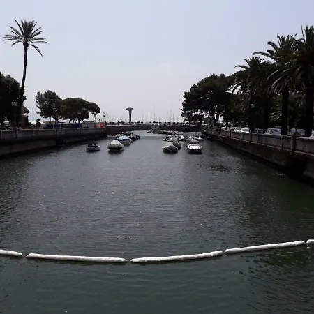 Relax Giardino E Mare 아파트 라팔로